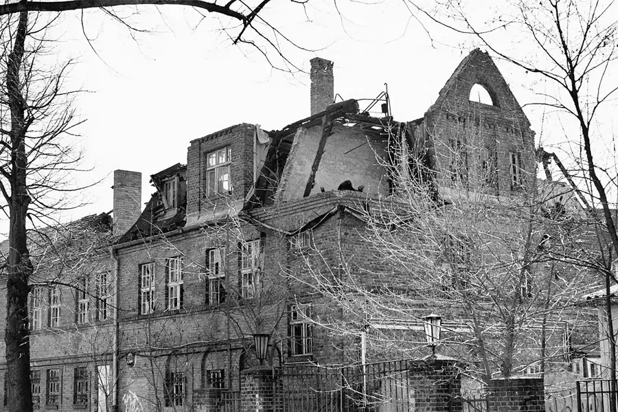 001 | 1900 | 2004-03-31 | © carsten riede fotografie