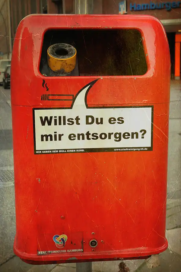 070 | 1900 | hamburger stadtreinigung | willst du es mir entsorgen ? | © carsten riede fotografie