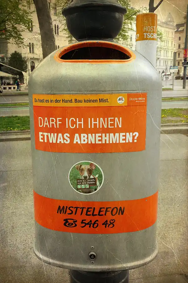 090 | 1900 | wiener abfallwirtschaft | darf ich ihnen etwas abnehmen ? | © carsten riede fotografie