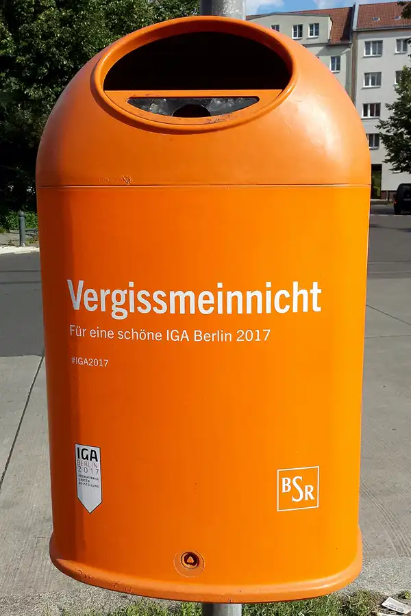 100 | 1900 | bsr – berliner stadtreinigung | vergissmeinnicht | © carsten riede fotografie