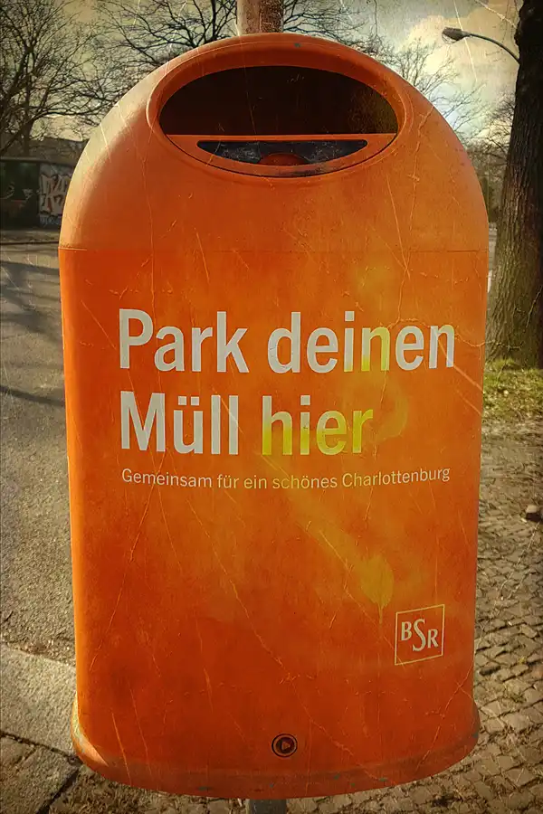 112 | 1900 | bsr – berliner stadtreinigung | park deinen müll hier | © carsten riede fotografie