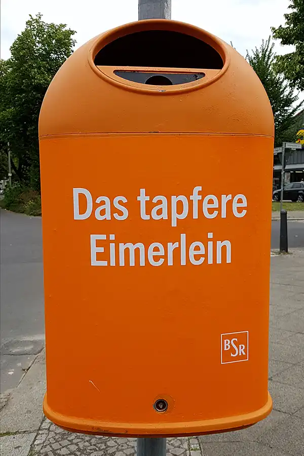 131 | 1900 | bsr – berliner stadtreinigung | das tapfere eimerlein | © carsten riede fotografie