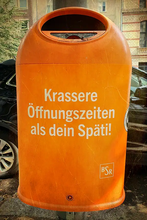 147 | 1900 | bsr – berliner stadtreinigung | krassere öffnungszeiten als dein späti ! | © carsten riede fotografie