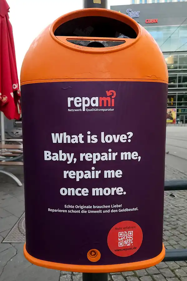 156 | 1900 | bsr – berliner stadtreinigung | what is love? baby, repair me, repair me once more. | © carsten riede fotografie