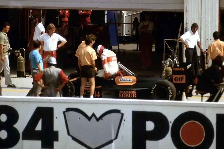 006 | 1988 | Budapest | AGS-Ford Cosworth JH23 | Philippe Streiff | © carsten riede fotografie