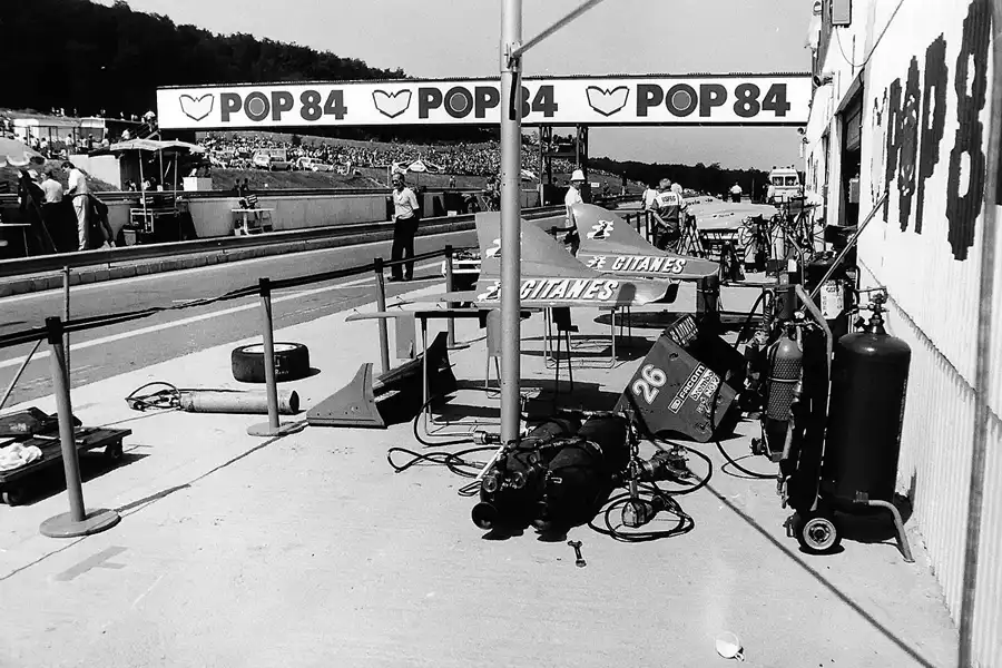044 | 1988 | Budapest | Ligier-Judd JS31 | © carsten riede fotografie