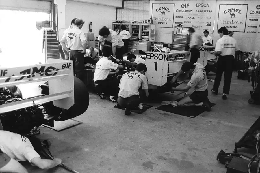 057 | 1988 | Budapest | Lotus-Honda 100T | © carsten riede fotografie