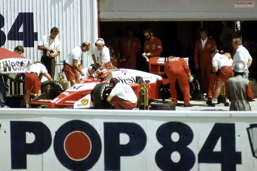 101 | 1988 | Budapest | Zakspeed 881 | Piercarlo Ghinzani | © carsten riede fotografie
