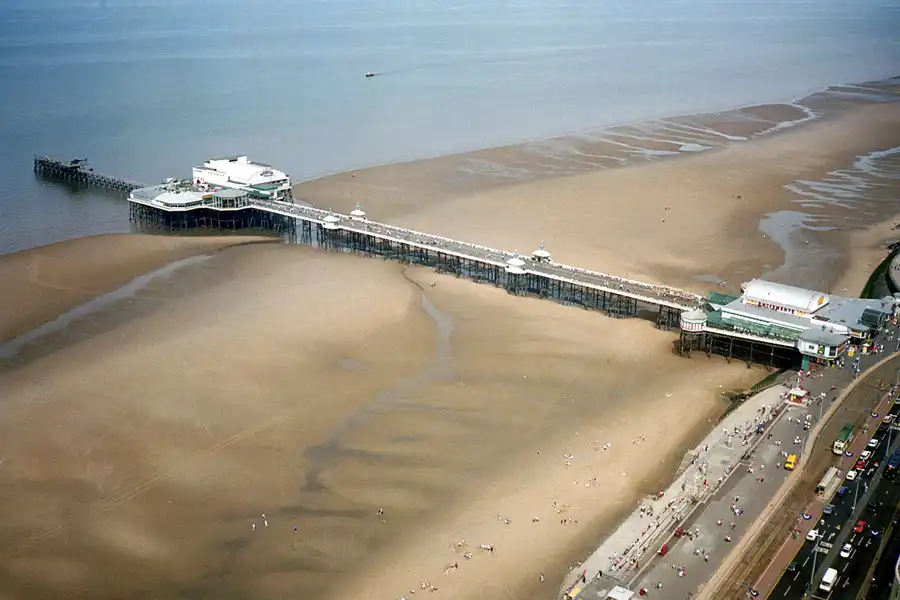 022 | 1994 | Blackpool | © carsten riede fotografie