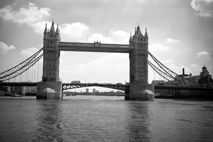 008 | 1994 | London | Tower Bridge | © carsten riede fotografie