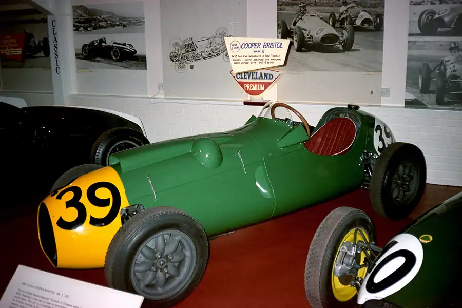 019 | 1994 | Donington | The Donington Collection | Cooper-Bristol T20 (1953) | © carsten riede fotografie
