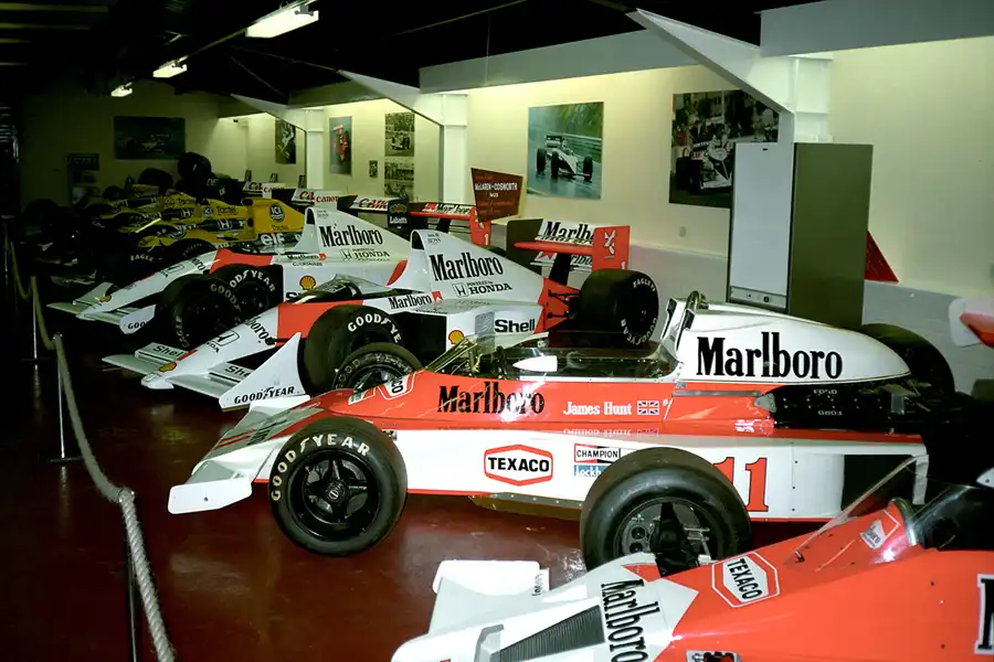 036 | 1994 | Donington | The Donington Collection | McLaren-Honda MP4/5 (1989) + McLaren-Ford Cosworth M23 (1973-1977) | © carsten riede fotografie