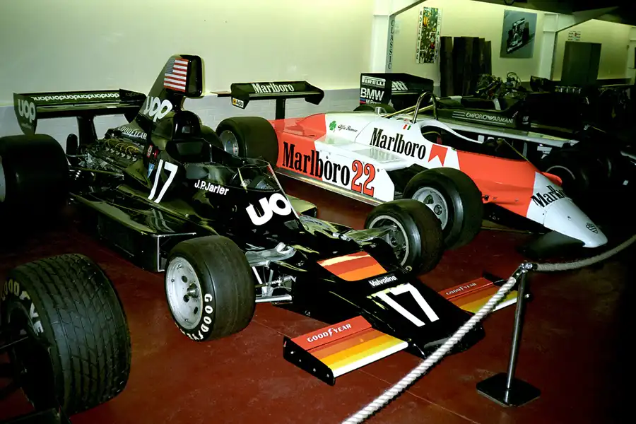 040 | 1994 | Donington | The Donington Collection | Shadow-Ford Cosworth DN7 (1975) + Alfa Romeo 179 (1979-1980) | © carsten riede fotografie