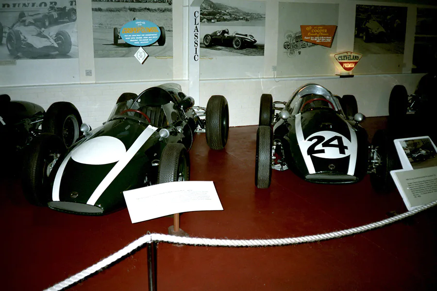020 | 1994 | Donington | The Donington Collection | Cooper-Climax T53 (1960-1962) + Cooper-Climax T51 (1959-1961) | © carsten riede fotografie