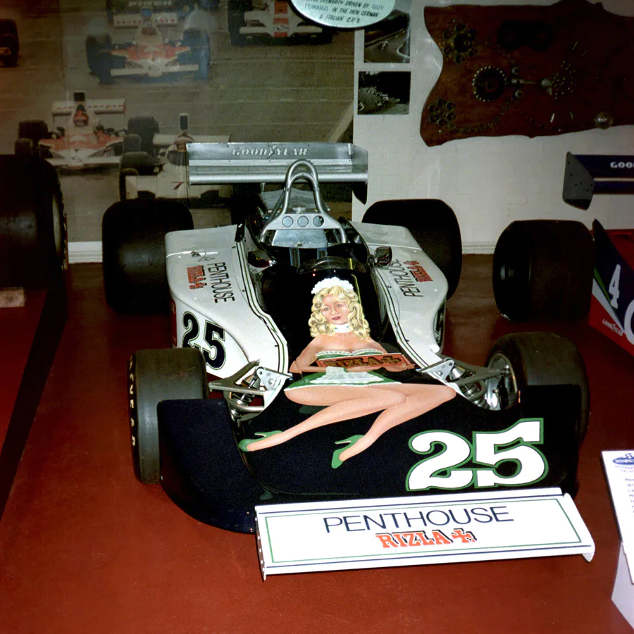 027 | 1994 | Donington | The Donington Collection | Hesketh-Ford Cosworth 308D (1976) | © carsten riede fotografie