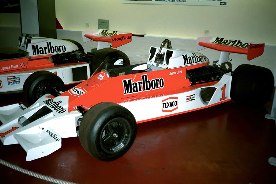 033 | 1994 | Donington | The Donington Collection | McLaren-Ford Cosworth M26 (1976-1979) | © carsten riede fotografie