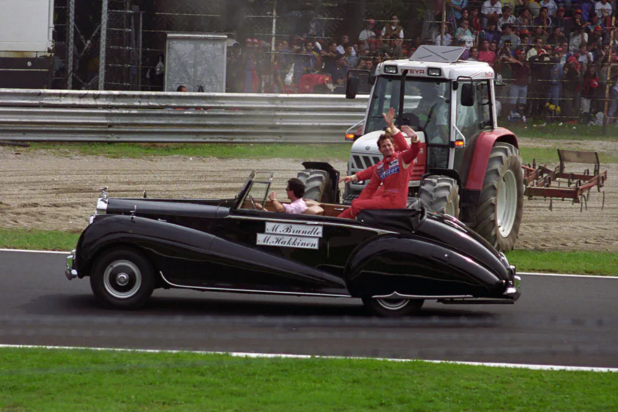 039 | 1994 | Monza | Autodromo Nazionale Monza | Drivers Parade | Martin Brundle | © carsten riede fotografie