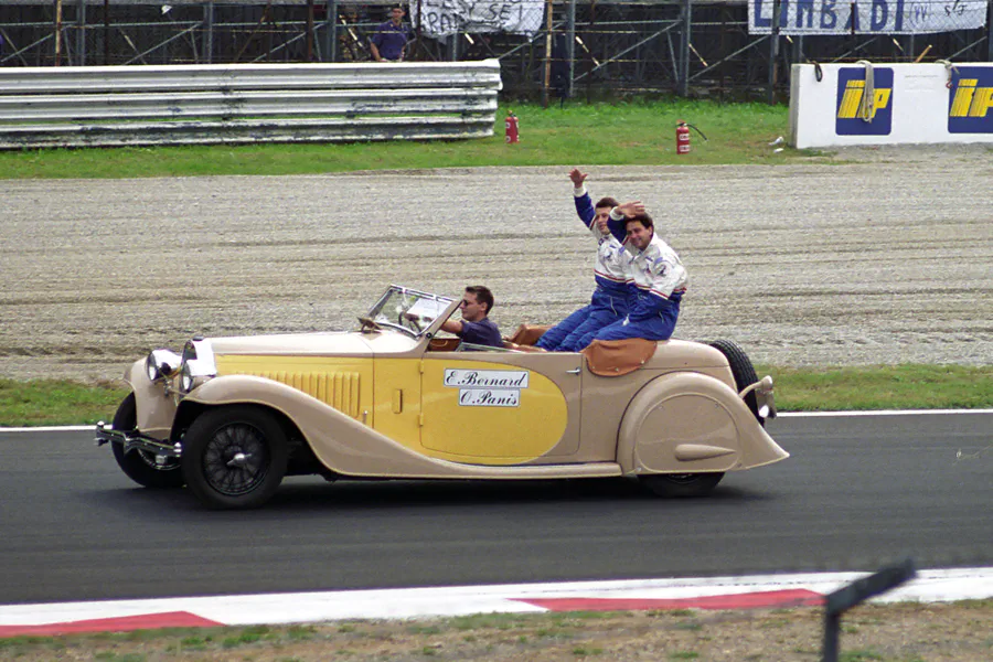 047 | 1994 | Monza | Autodromo Nazionale Monza | Drivers Parade | Olivier Panis + Eric Bernard | © carsten riede fotografie