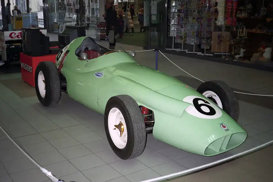 005 | 1995 | Berlin | BRM P25 | © carsten riede fotografie