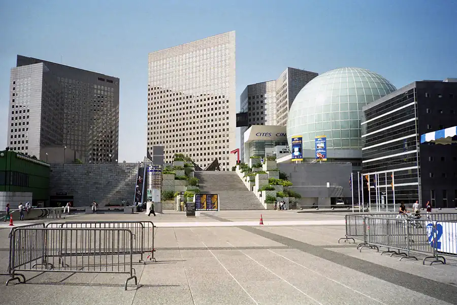 015 | 1995 | Paris | La Defense | © carsten riede fotografie