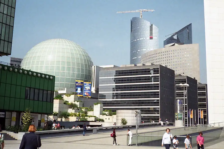 016 | 1995 | Paris | La Defense | © carsten riede fotografie