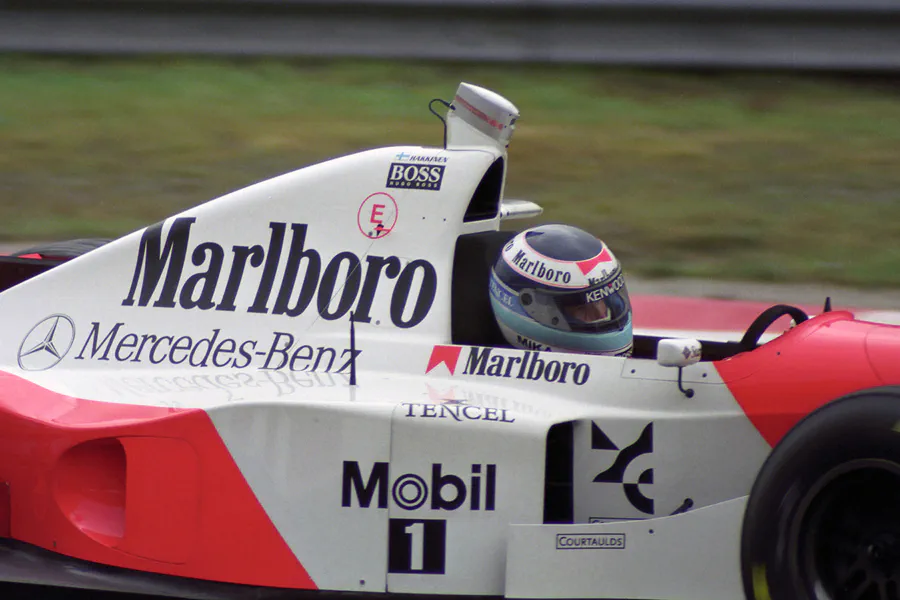 029 | 1995 | Spa-Francorchamps | McLaren-Mercedes Benz MP4/10B | Mika Hakkinen | © carsten riede fotografie