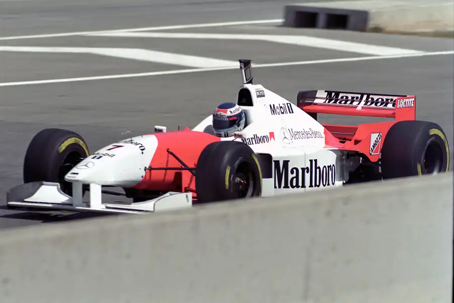 025 | 1996 | Barcelona | McLaren-Mercedes Benz MP4/11 | Mika Hakkinen | © carsten riede fotografie