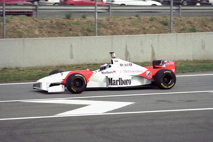 026 | 1996 | Barcelona | McLaren-Mercedes Benz MP4/11 | Mika Hakkinen | © carsten riede fotografie