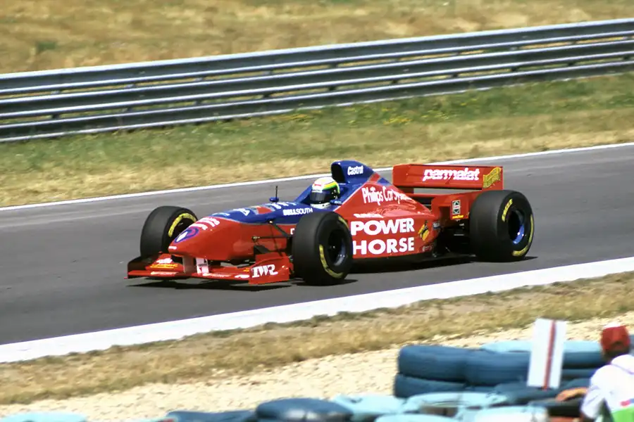 011 | 1996 | Budapest | Footwork-Hart FA17 | Ricardo Rosset | © carsten riede fotografie