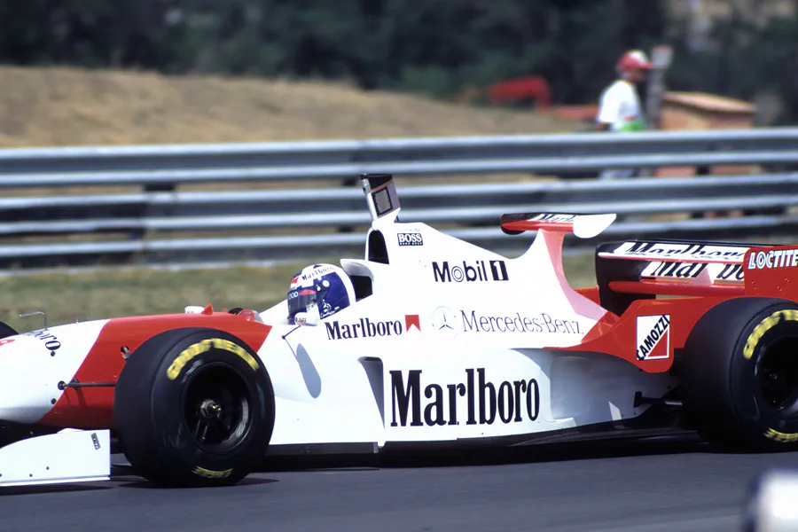 020 | 1996 | Budapest | McLaren-Mercedes Benz MP4/11 | David Coulthard | © carsten riede fotografie