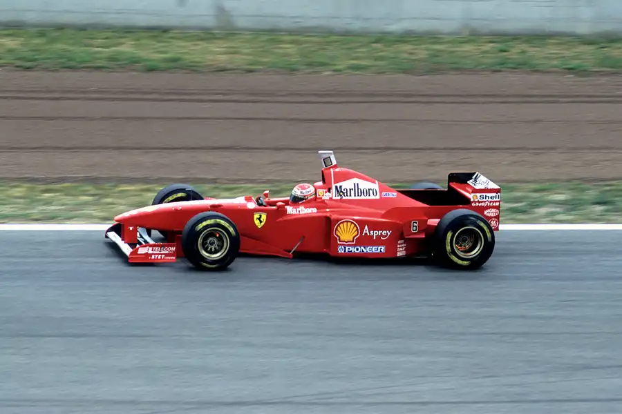 010 | 1997 | Barcelona | Ferrari F310B | Eddie Irvine | © carsten riede fotografie