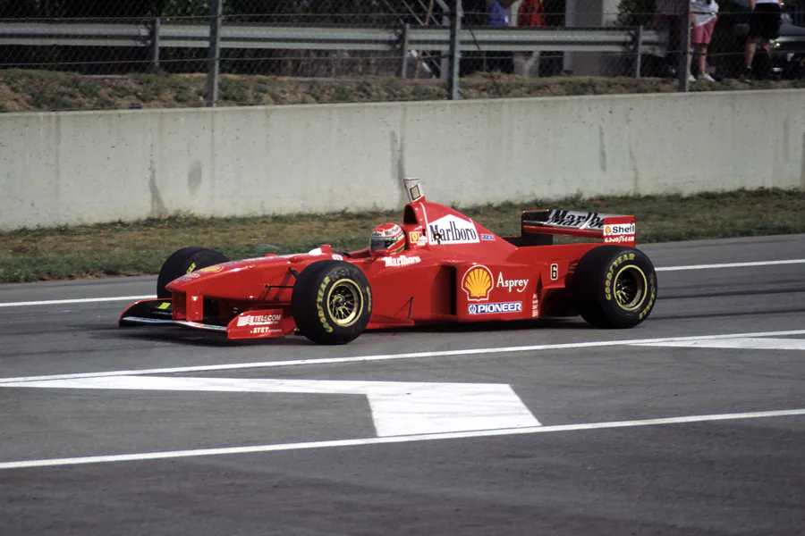 009 | 1997 | Barcelona | Ferrari F310B | Eddie Irvine | © carsten riede fotografie
