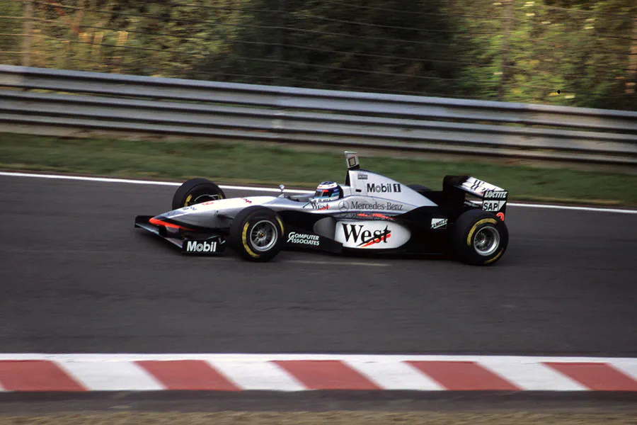 018 | 1997 | Spa-Francorchamps | McLaren-Mercedes Benz MP4/12 | Mika Hakkinen | © carsten riede fotografie