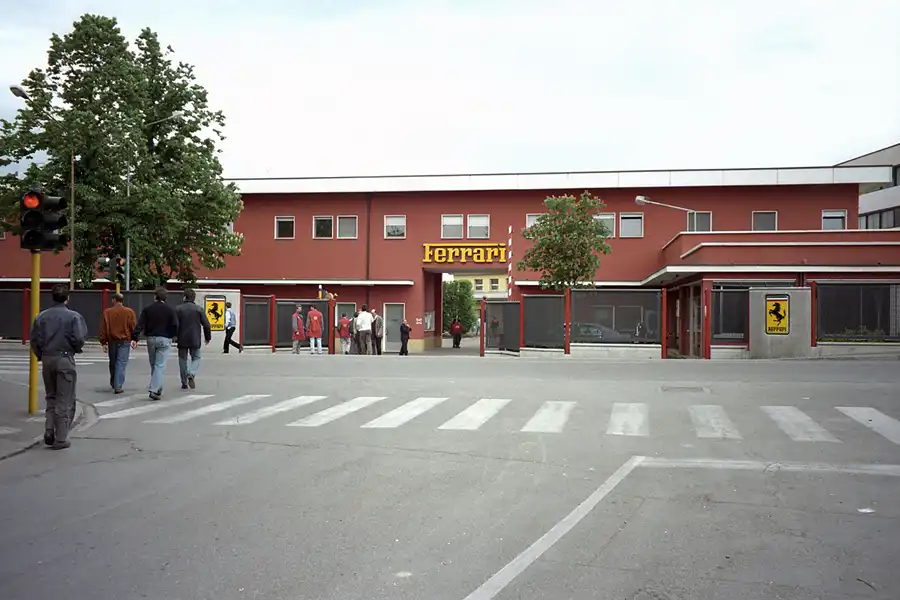 001 | 1998 | Maranello | © carsten riede fotografie