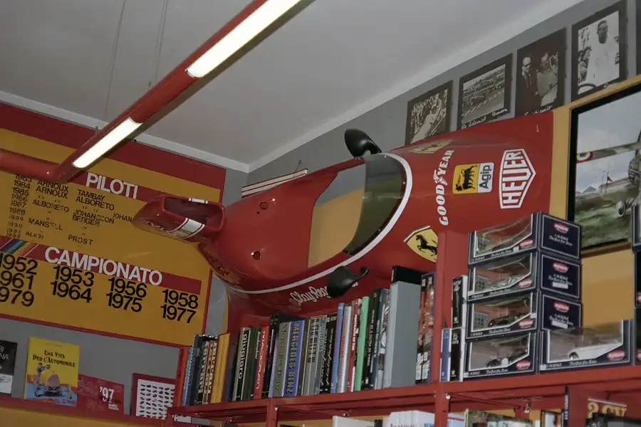 002 | 1998 | Maranello | © carsten riede fotografie