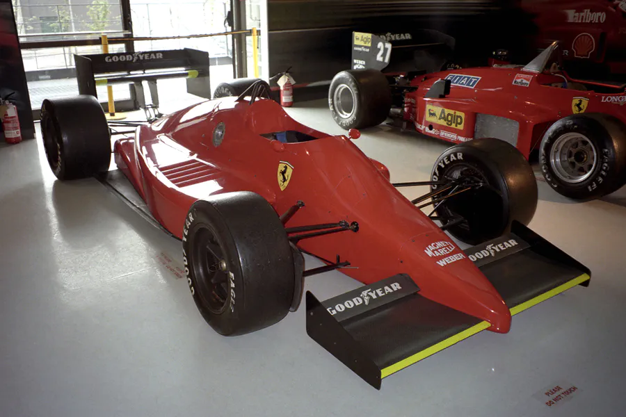 021 | 1998 | Maranello | Galleria Ferrari | Ferrari 637 Indianapolis | © carsten riede fotografie