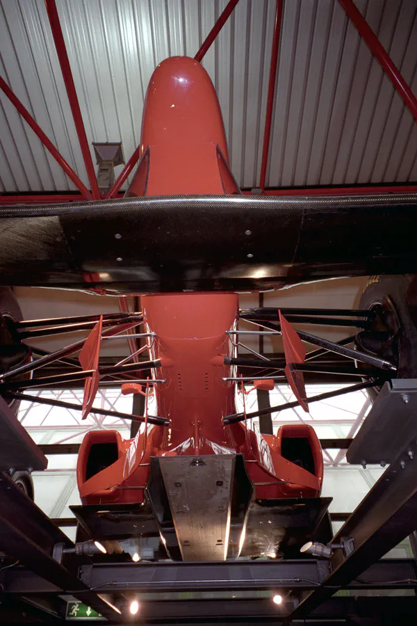 028 | 1998 | Maranello | Galleria Ferrari | Ferrari F310 | © carsten riede fotografie