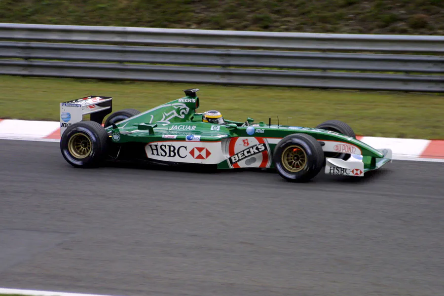 020 | 2002 | Spa-Francorchamps | Jaguar-Cosworth R3B | Pedro De La Rosa | © carsten riede fotografie