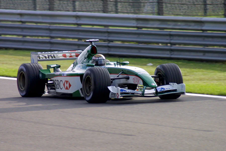 026 | 2002 | Spa-Francorchamps | Jaguar-Cosworth R3B | Eddie Irvine | © carsten riede fotografie