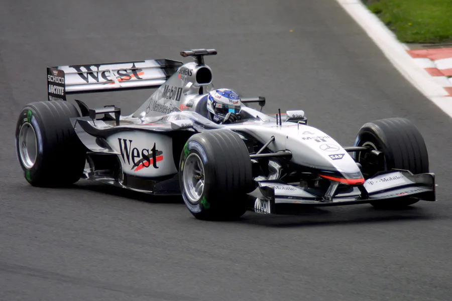 042 | 2002 | Spa-Francorchamps | McLaren-Mercedes Benz MP4-17 | Kimi Raikkonen | © carsten riede fotografie