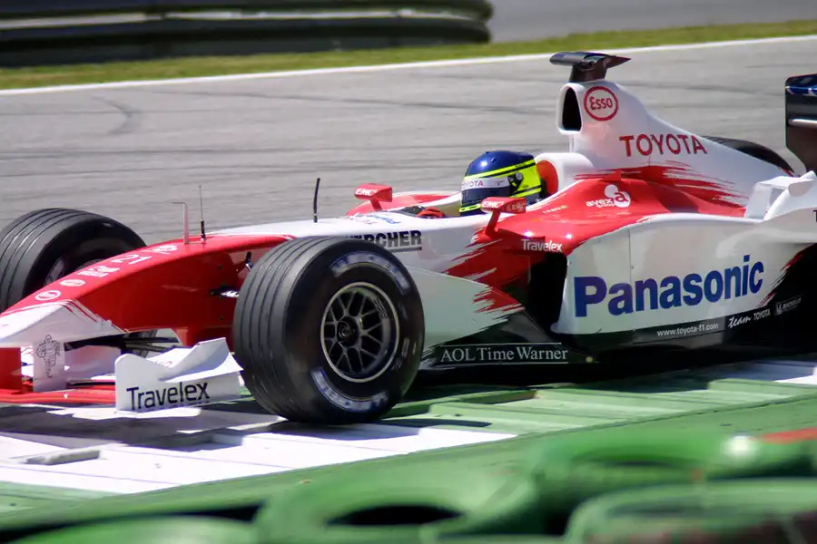 060 | 2003 | Spielberg | Toyota TF103 | Christiano Da Matta | © carsten riede fotografie