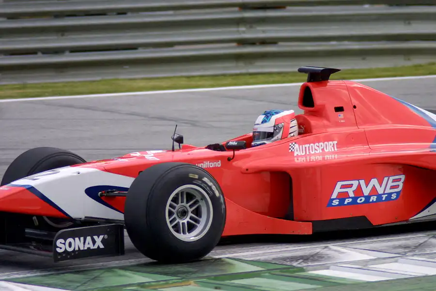 006 | 2003 | Spielberg | Lola-Zytek B2/50 | Townsend Bell | © carsten riede fotografie