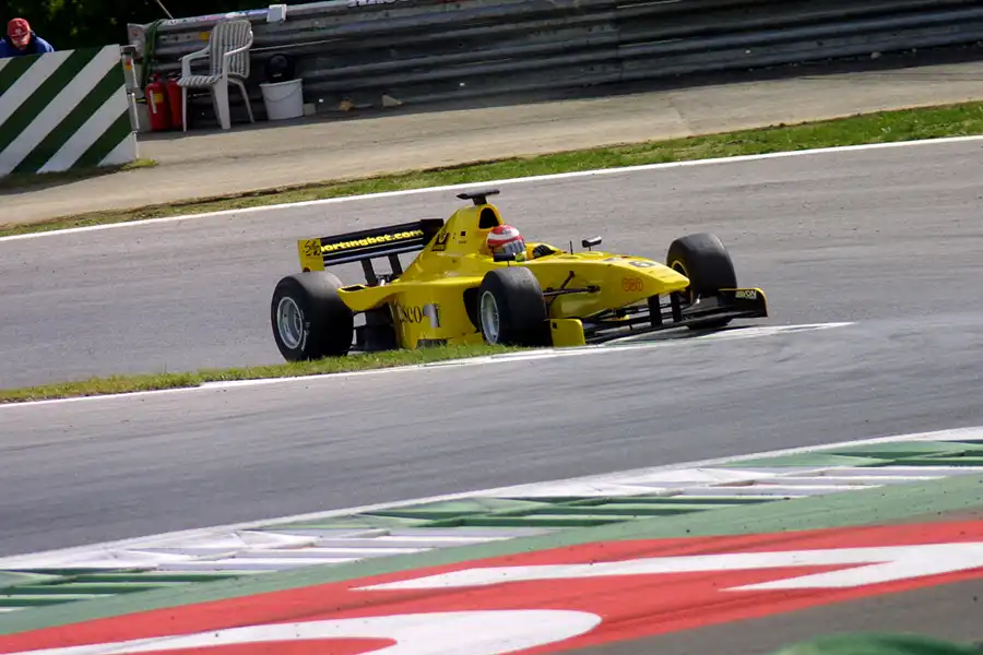 025 | 2003 | Spielberg | Lola-Zytek B2/50 | Enrico Toccacelo | © carsten riede fotografie