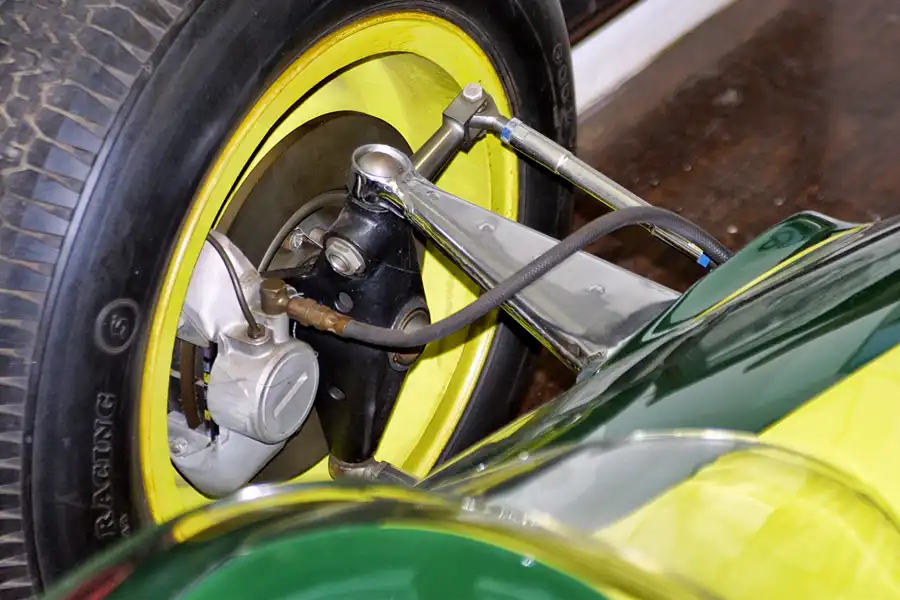 263 | 2003 | Donington | Grand Prix Collection | Lotus-Climax 25 (1962-1967) | © carsten riede fotografie