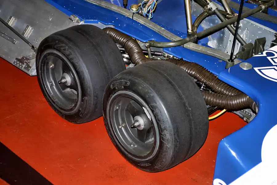 376 | 2003 | Donington | Grand Prix Collection | Tyrrell-Ford Cosworth P34 (1976-1977) | © carsten riede fotografie