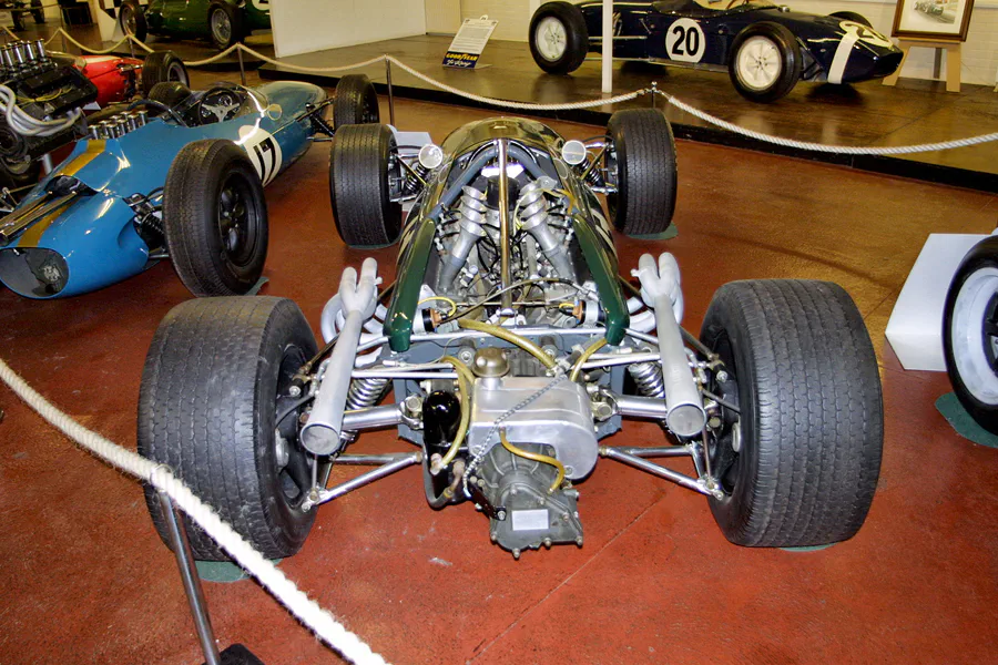 089 | 2003 | Donington | Grand Prix Collection | Brabham-Repco BT20 (1966-1969) | © carsten riede fotografie