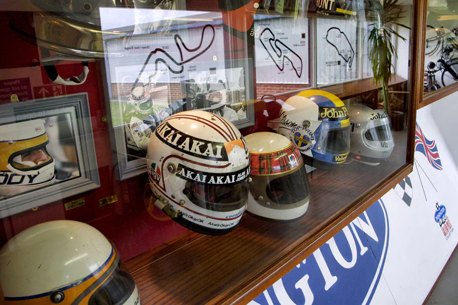 207 | 2003 | Donington | Grand Prix Collection | Helme Jody Scheckter, Alan Jones, Jackie Stewart, Gunnar Nilsson, Mario Andretti | © carsten riede fotografie