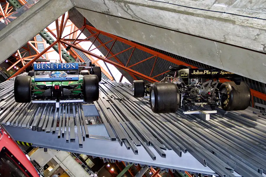 057 | 2003 | Beaulieu | The National Motor Museum | Benetton-Ford Cosworth B193B (1994) + Lotus-Ford Cosworth 78 (1977) | © carsten riede fotografie