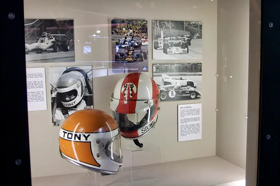 110 | 2003 | Beaulieu | The National Motor Museum | Helme Tony Brise, Rolf Stommelen | © carsten riede fotografie