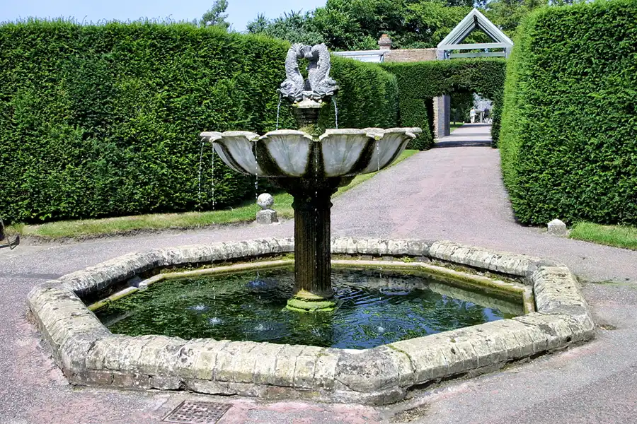 229 | 2003 | Beaulieu | The National Motor Museum | The Gardens | © carsten riede fotografie